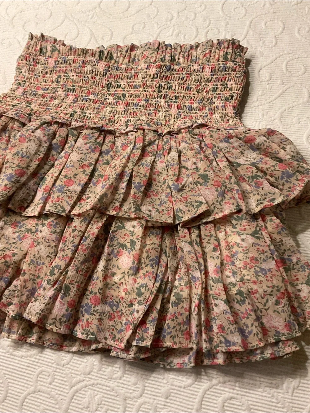Pants Store Tiered Smocked Mini Skirt in Cream Floral. Medium NWOT